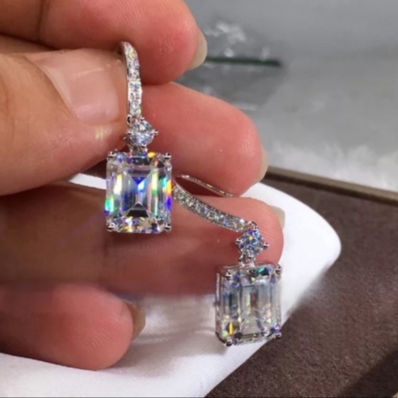 **New 925 Sterling Silver Diamond Drop Earrings - Picture 3 of 4